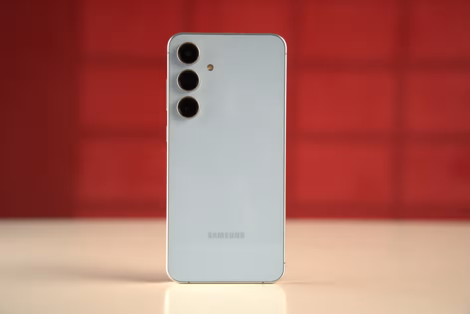Samsung Galaxy S24 FE - Image 18