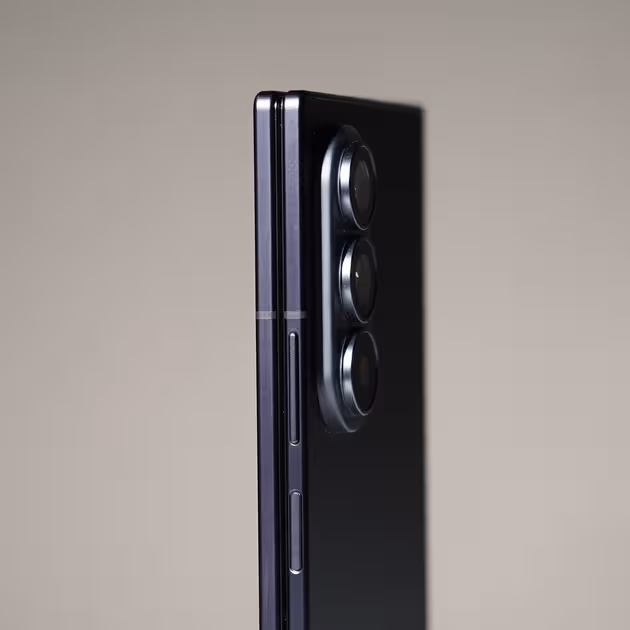 Samsung Galaxy Z Fold 8 Ultra - Image 9