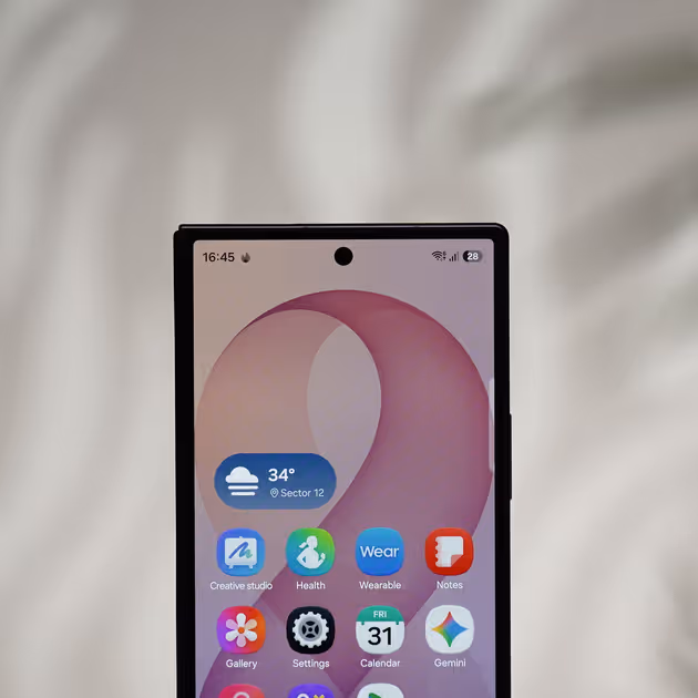 Samsung Galaxy Z Fold 8 Ultra - Image 13