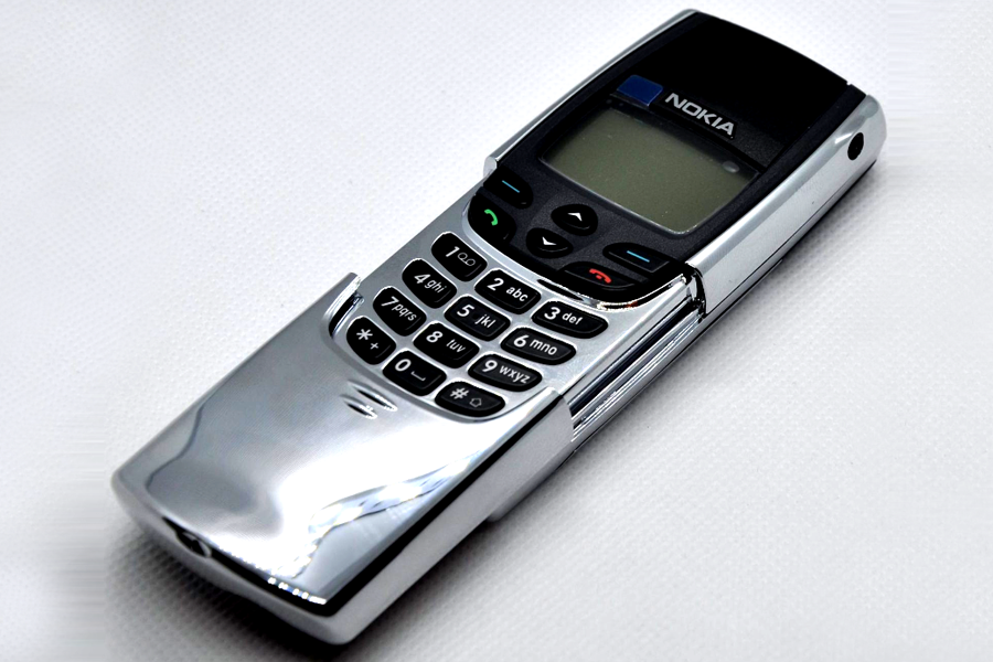 Nokia-8810