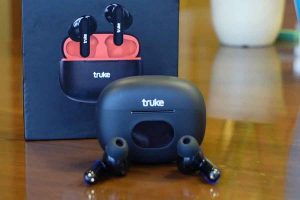 Truke Air Buds and Air Buds+1