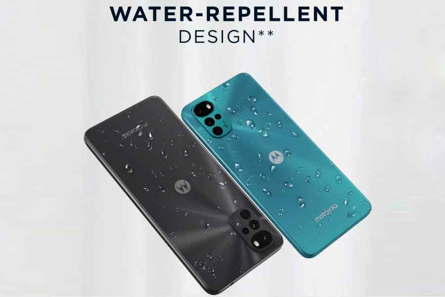 Moto G22 water repellent design