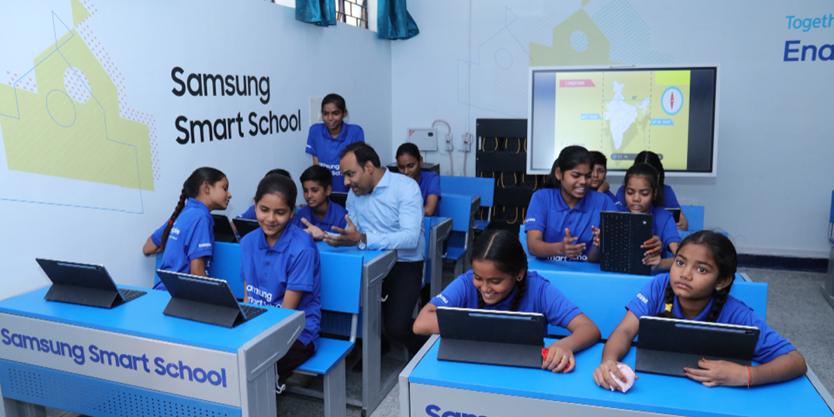 Students at Samsung Smart School