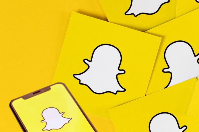 How to use the shared stories feature on Snapchat