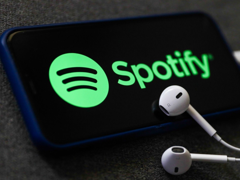 Spotify has new podcast and music discovery feeds on its home page