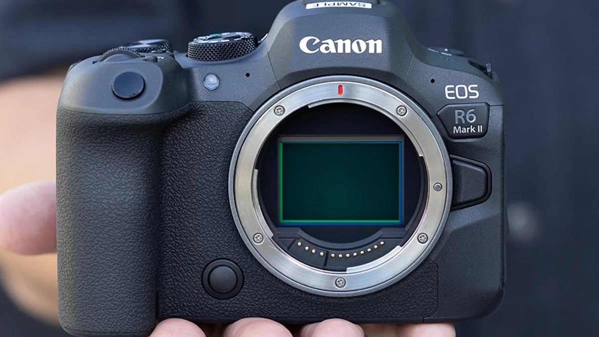 Canon EOS R6 Mark II With 24.2-Megapixel Sensor, 40fps Burst