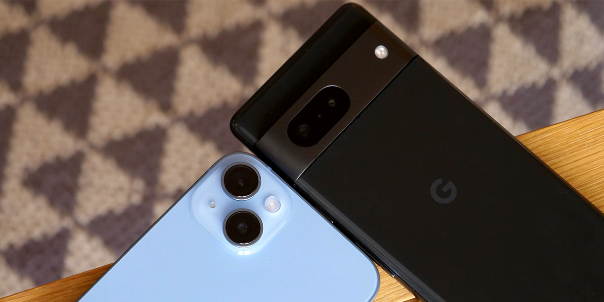  iPhone 14 Plus or Pixel 7