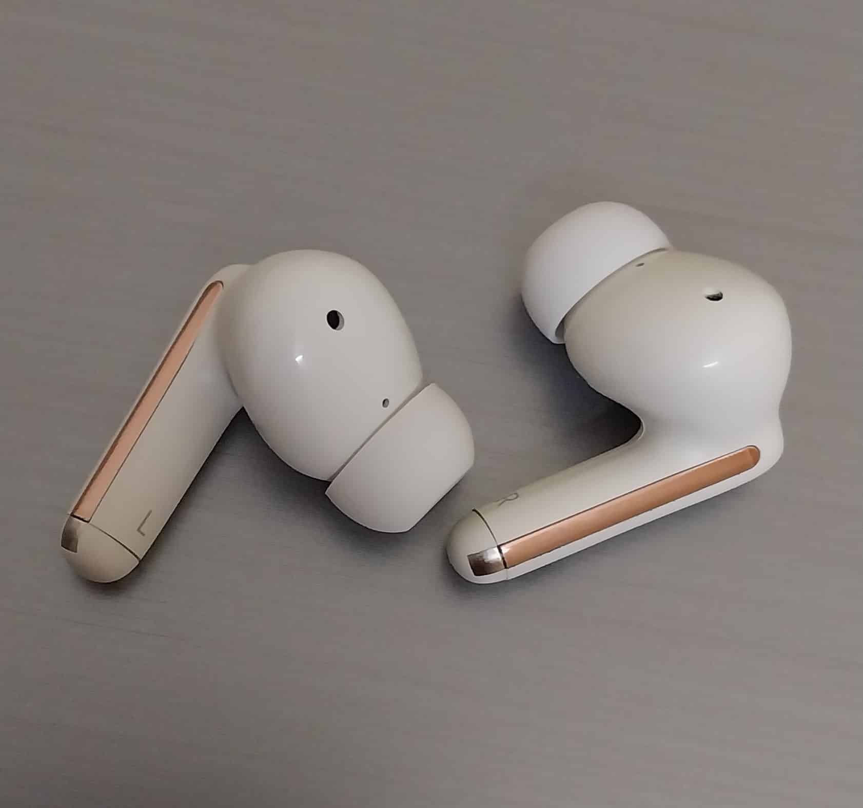 Earbuds Design