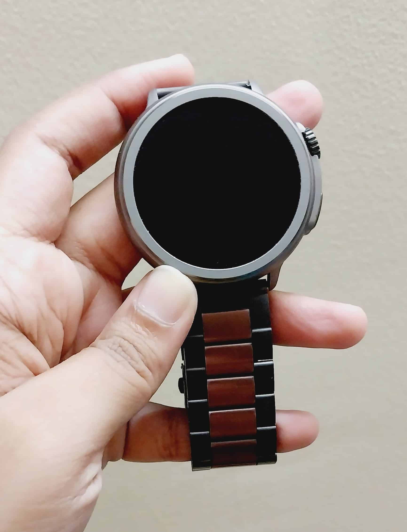 Boult Crown R Smartwatch - Display