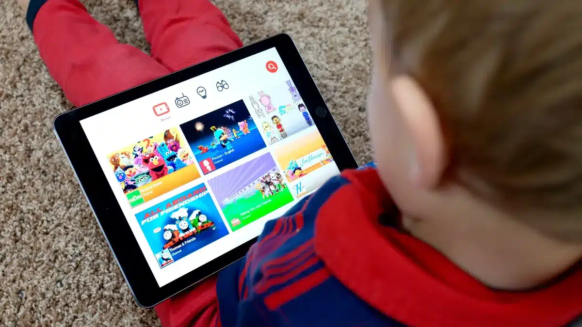 Know Kids Activity over YouTube