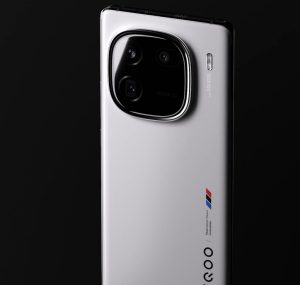 iQOO-12-Legend-1024x974