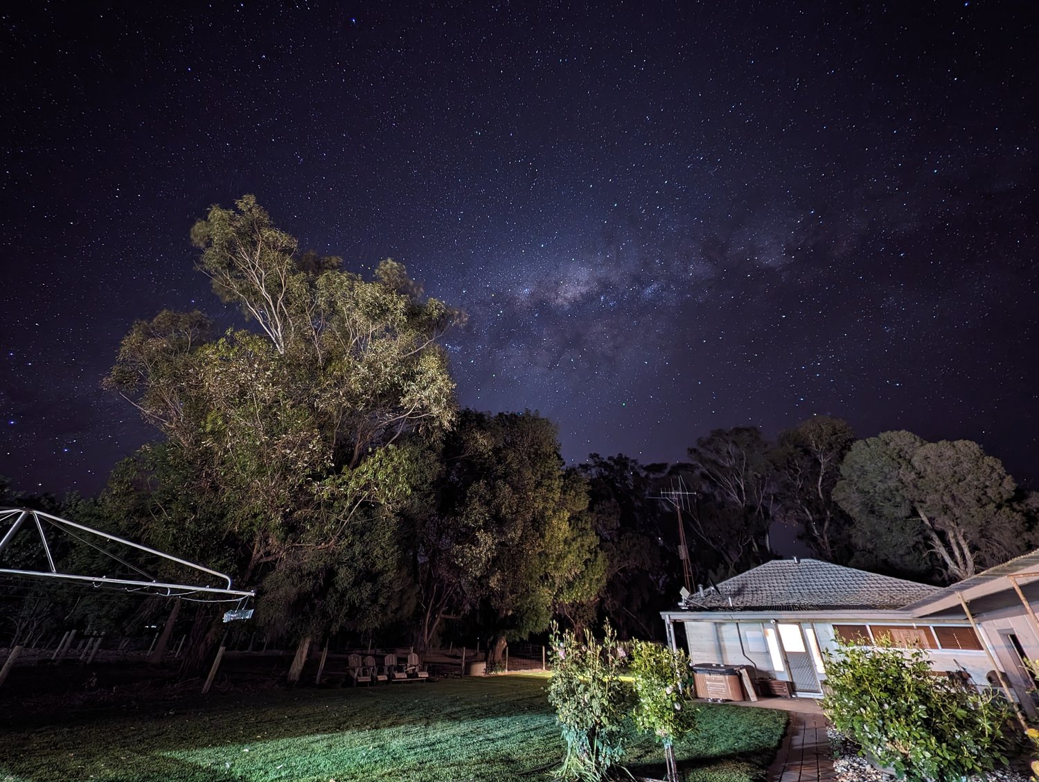 Google Pixel 8 Pro: Capture stunning image of the night sky
