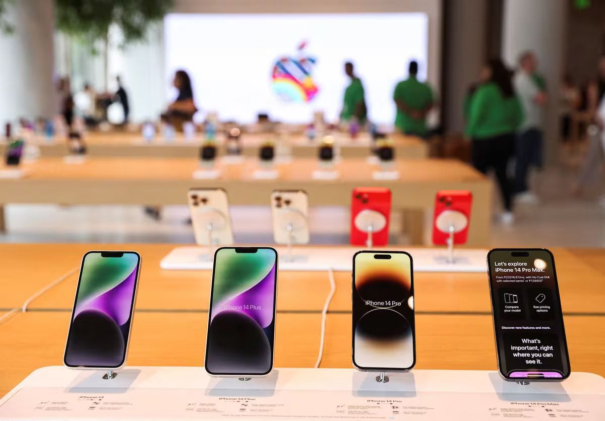 Apple iPhones seen in India Apple Retail Store