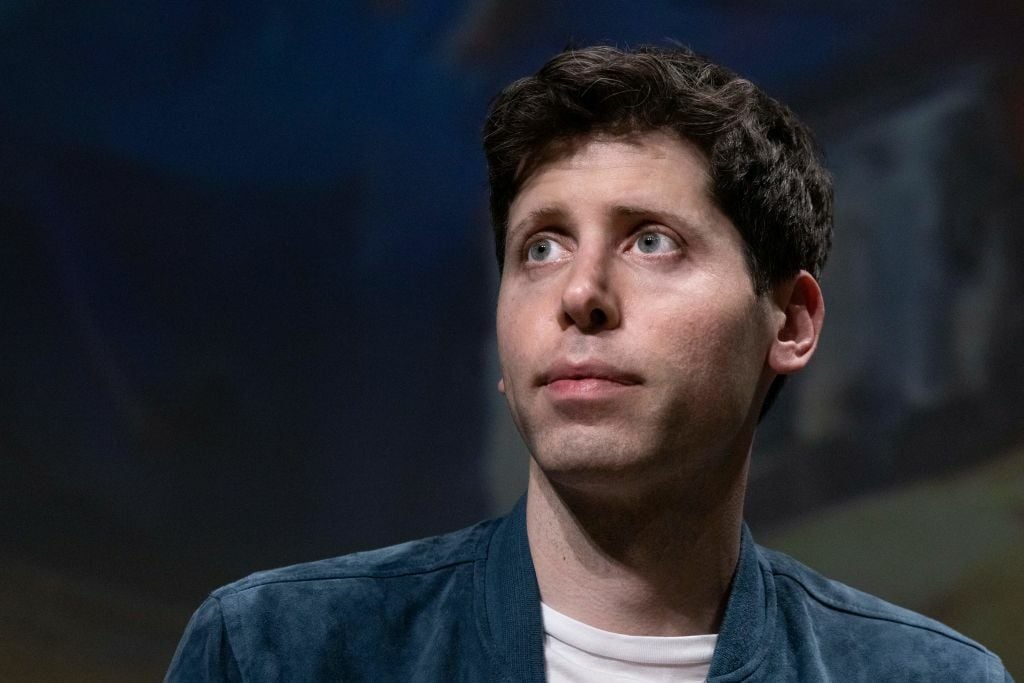 Sam Altman's iPhone Crashed From Influx of Messages After News of His Termination from OpenAI