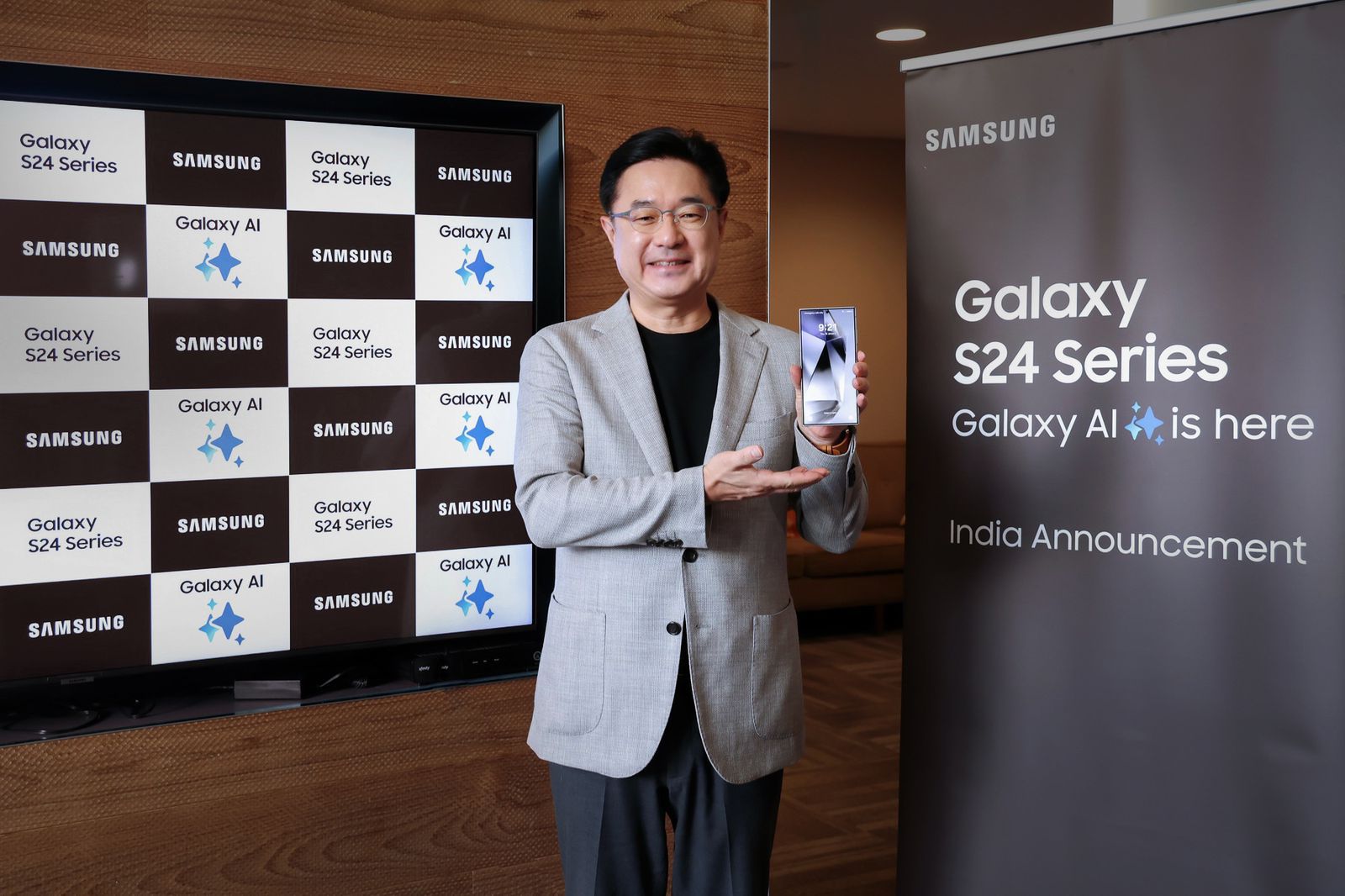 JB Park , President & CEO Samsung with Galaxy S24 Series