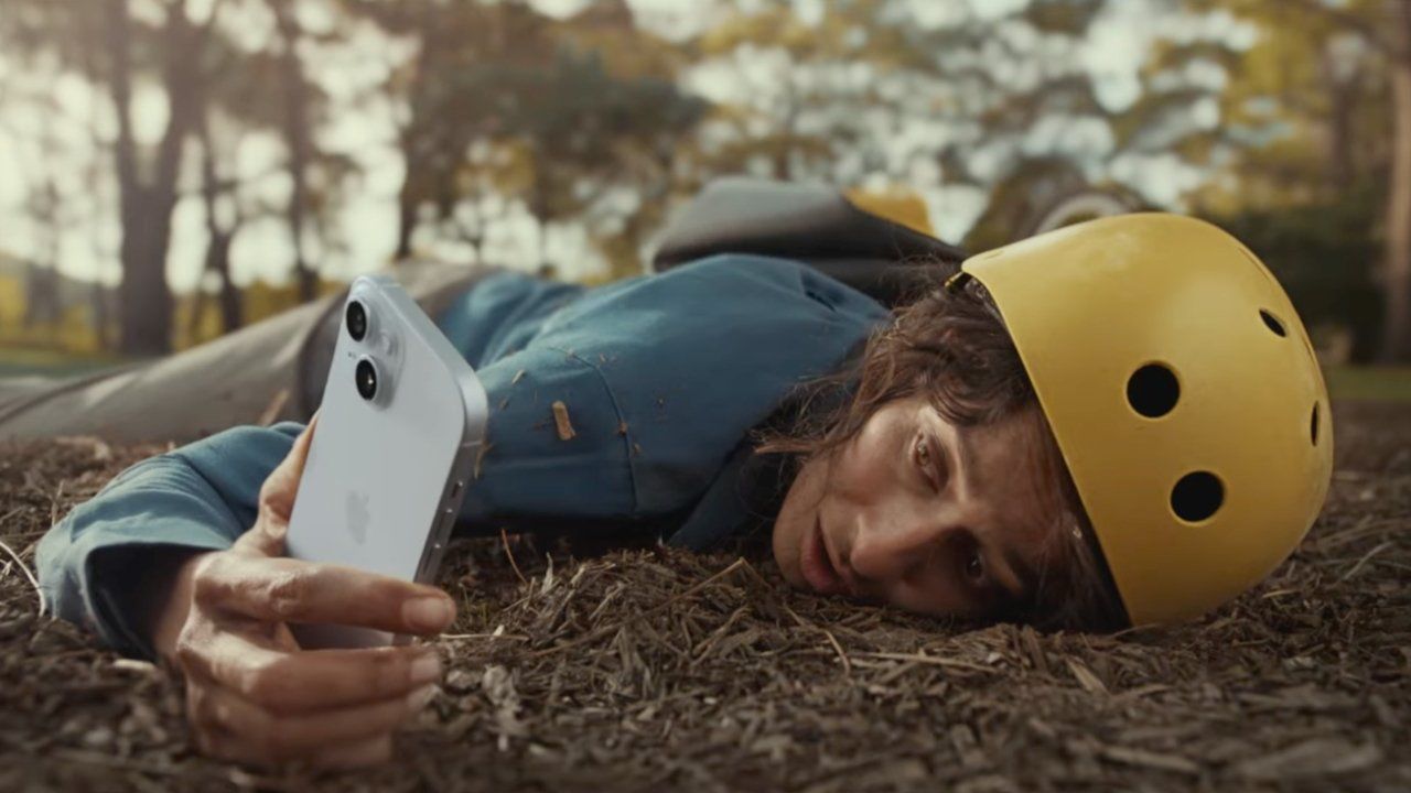 Apple's iPhone 15 ad focuses on Ceramic Shield's durability against bird strikes.