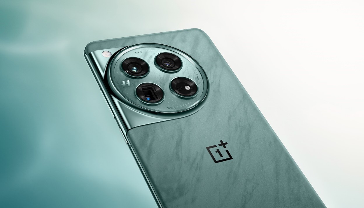 OnePlus 12: Pixelworks X7 Processor