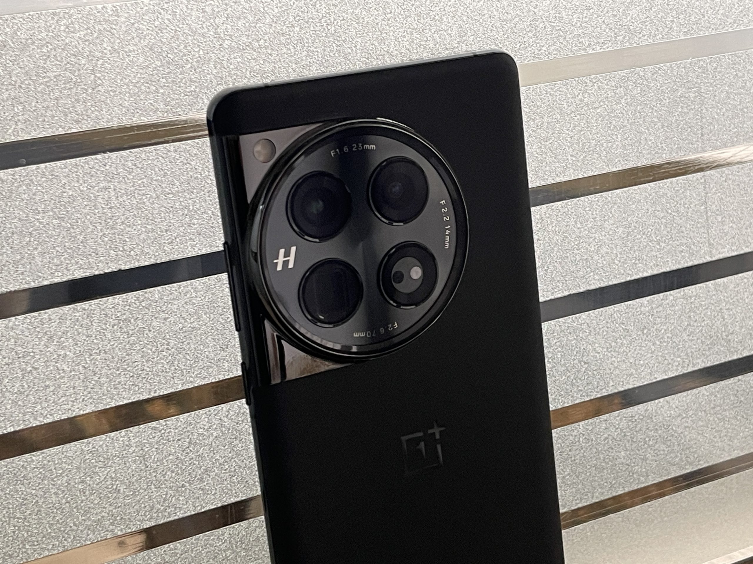 OnePlus 12: Cameras