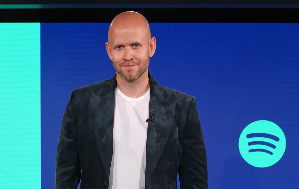 Spotify's paid subscribers surge to 236 million, a 4% quarterly increase