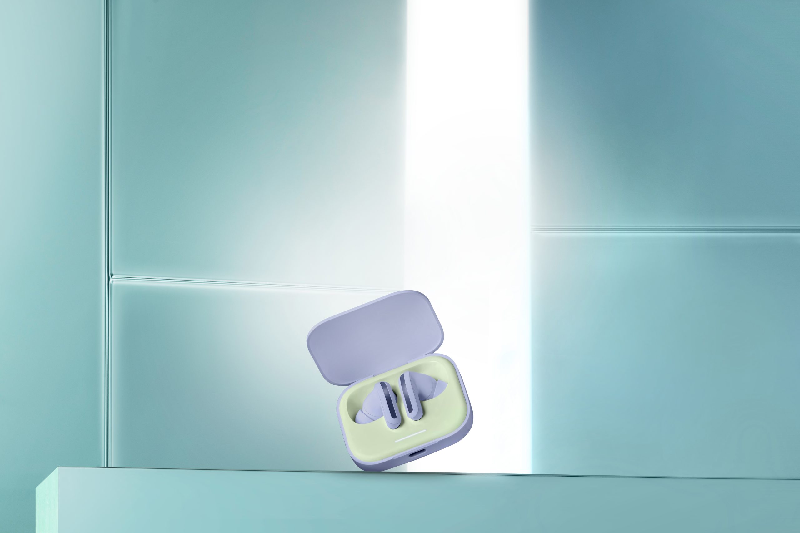 Fast charging offers 2 hours of playtime with just 5 minutes of charging