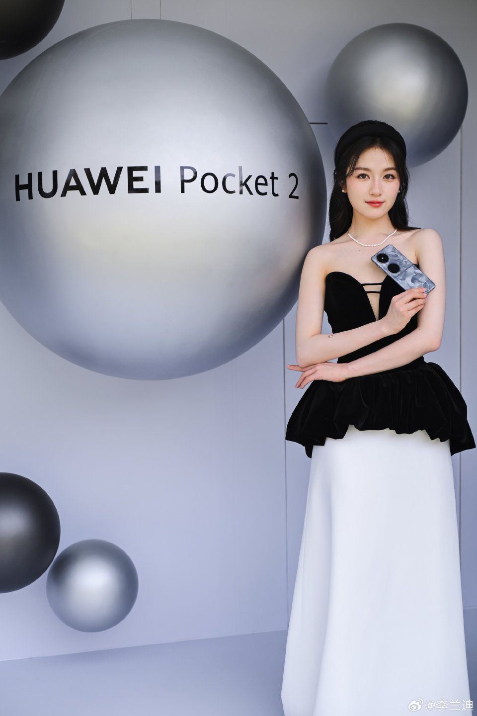 Connectivity: Dual-band WiFi, Bluetooth 5.2, USB-C, NFC