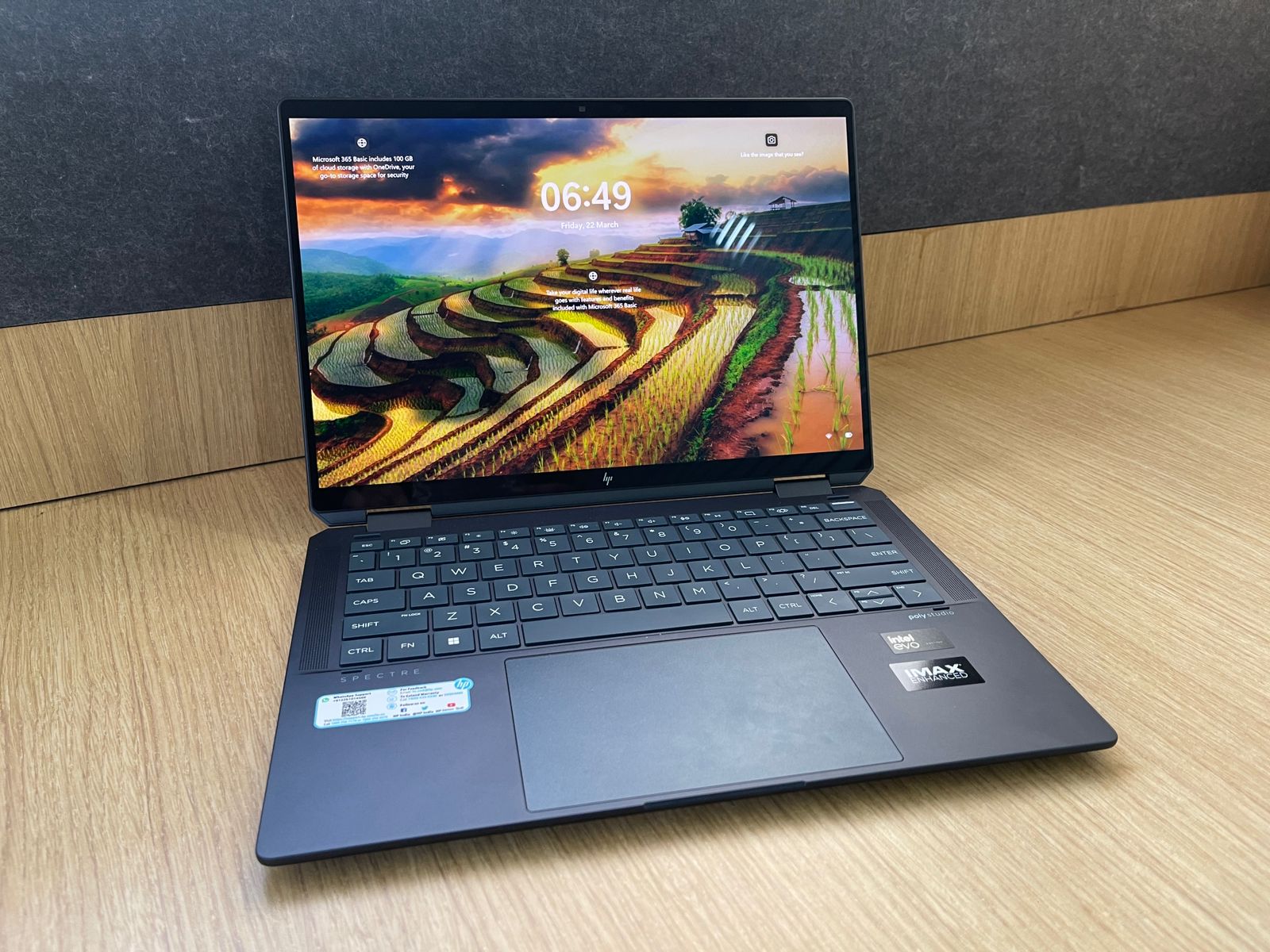 HP Spectre x360 14: Performance and Features