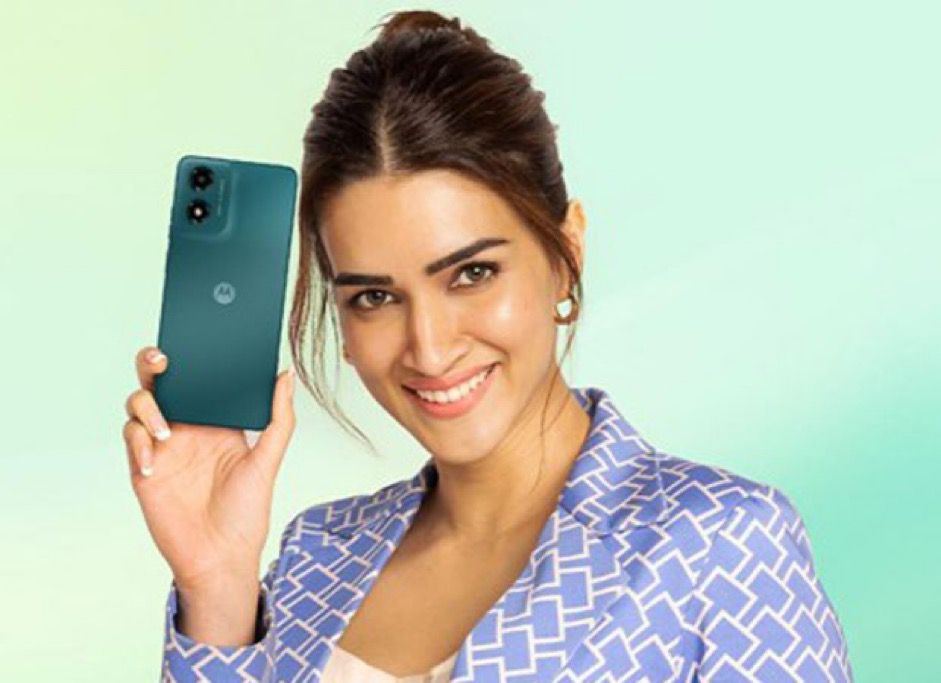 Kriti is seen immersed in a whirlwind of adventure and the game-changing features