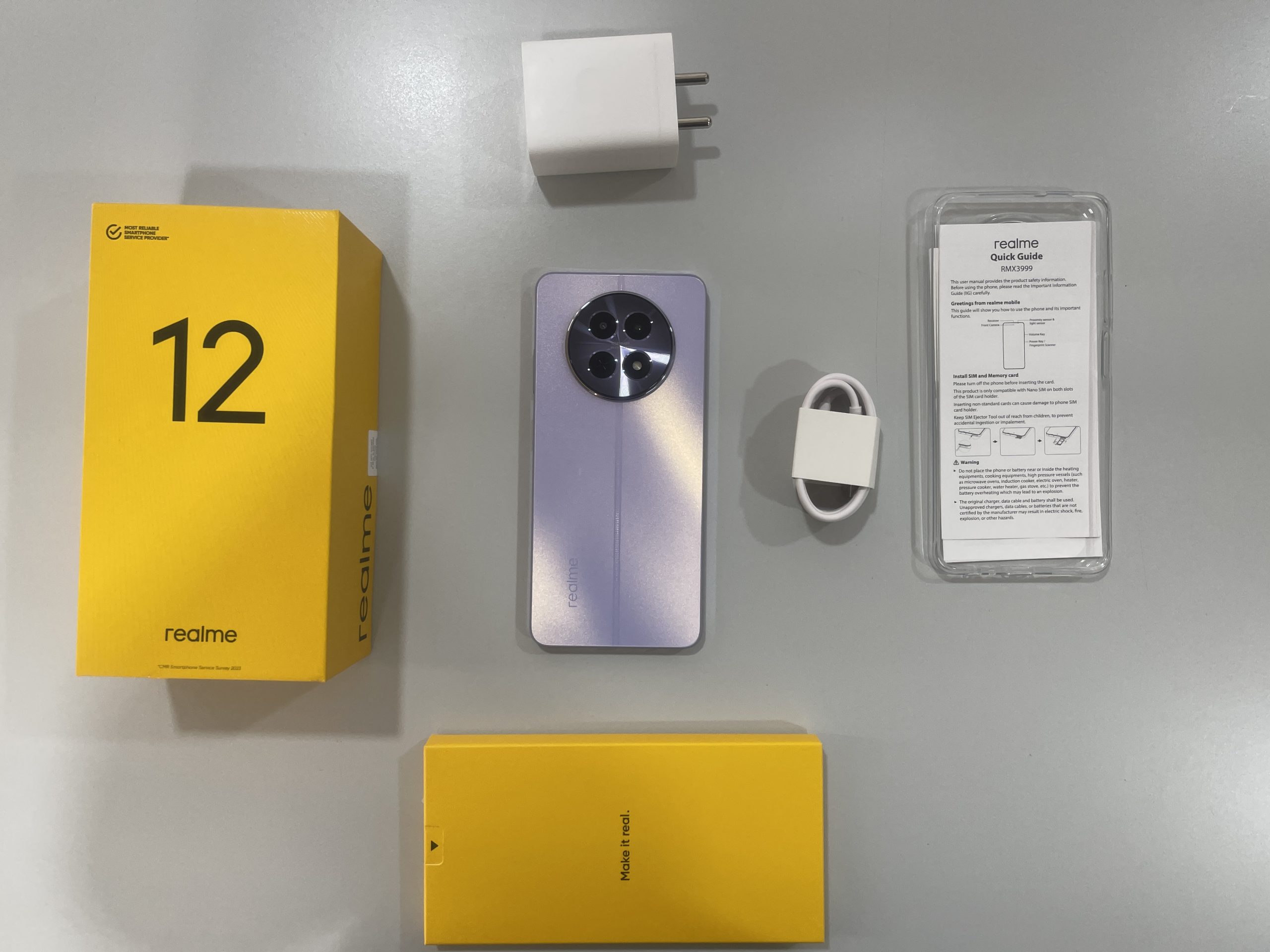 Realme 12 5G: Unboxing