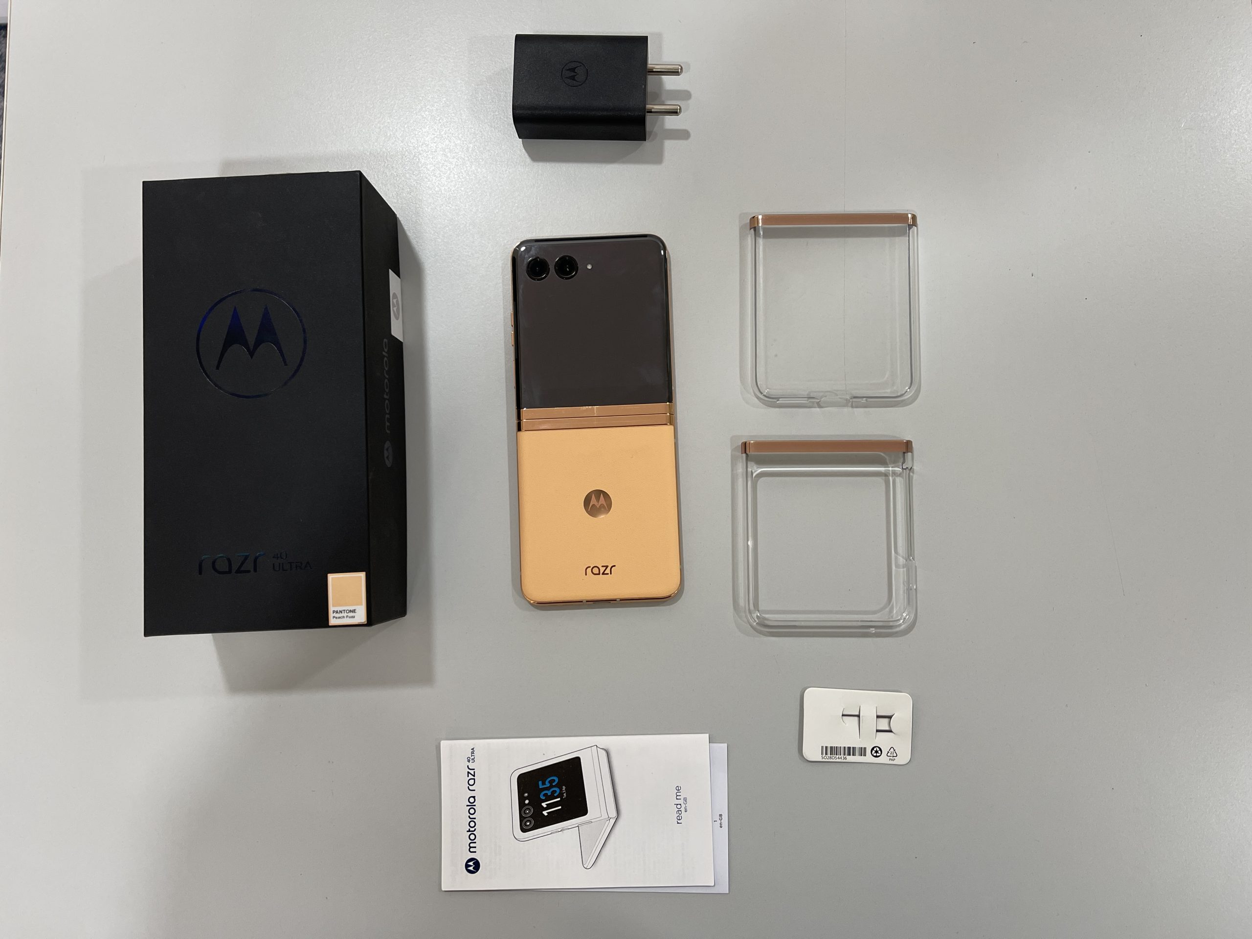 Moto Razr 40 Ultra: Unboxing