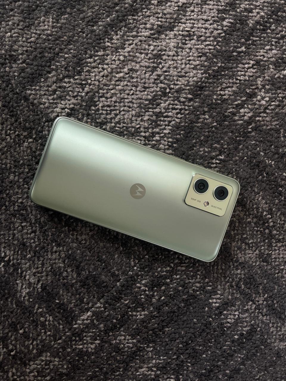 Moto G64 5G: Design and Display