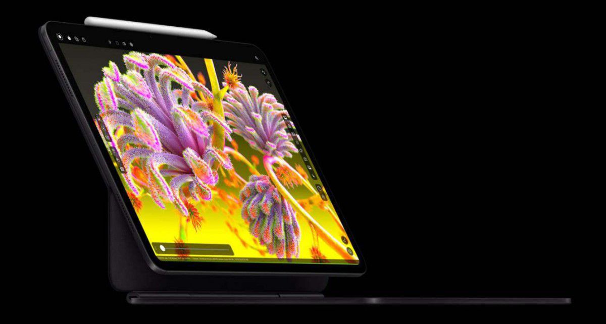 the latest iPad Pros, Apple has used enhanced "tandem" OLED panel technology