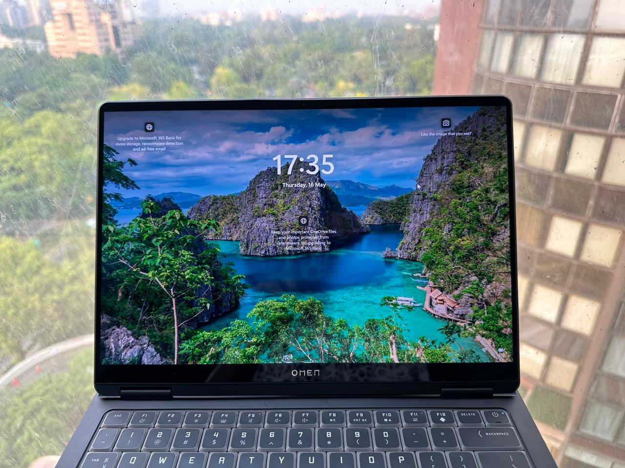 HP Omen Transcend 14: Display