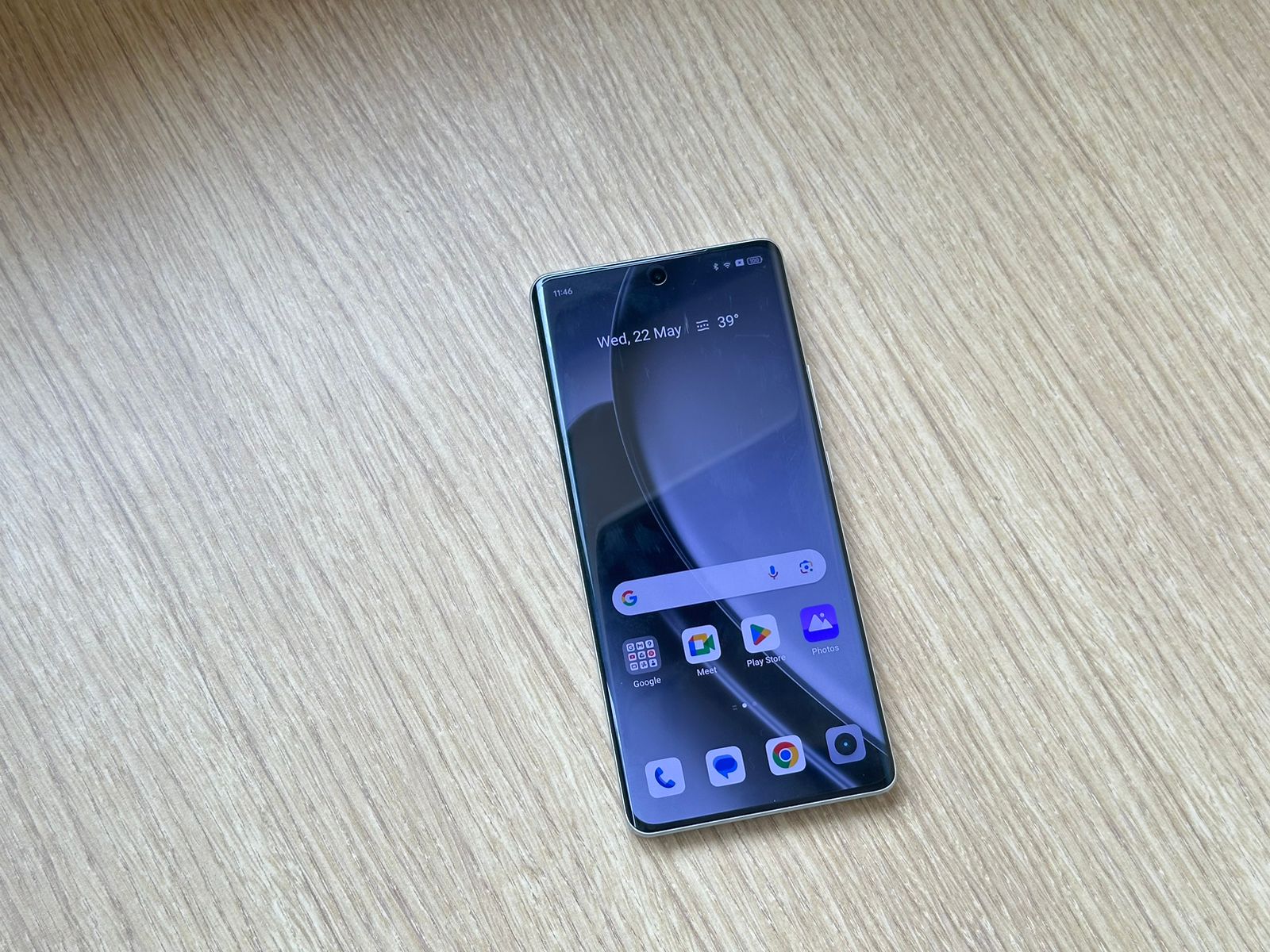 Realme GT 6T, on the other hand, offers slightly better performance,