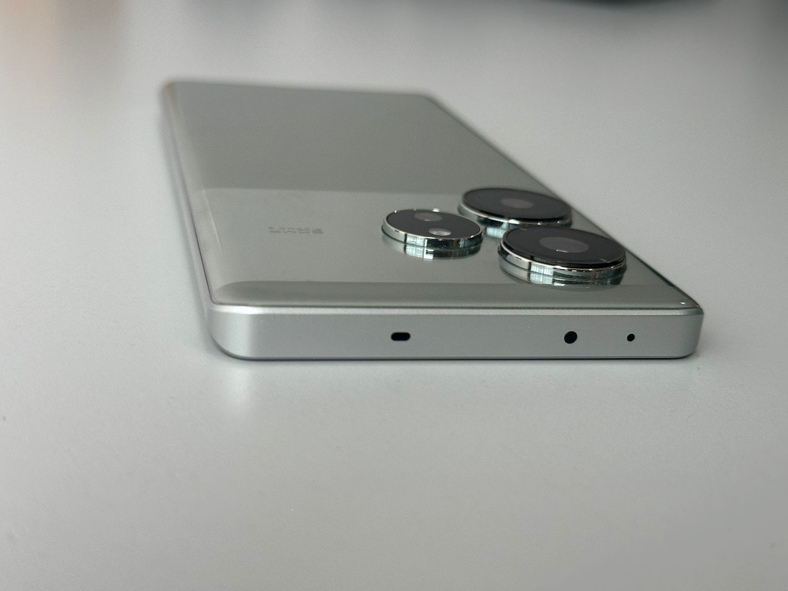 Realme GT 6:
