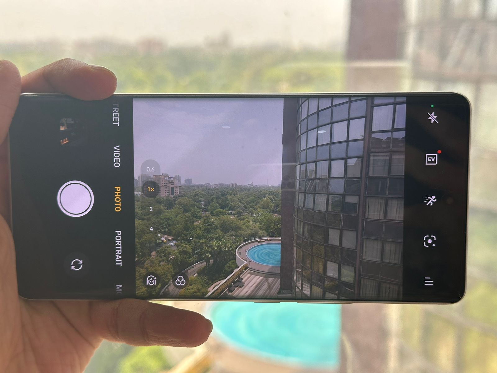 Realme GT 6: