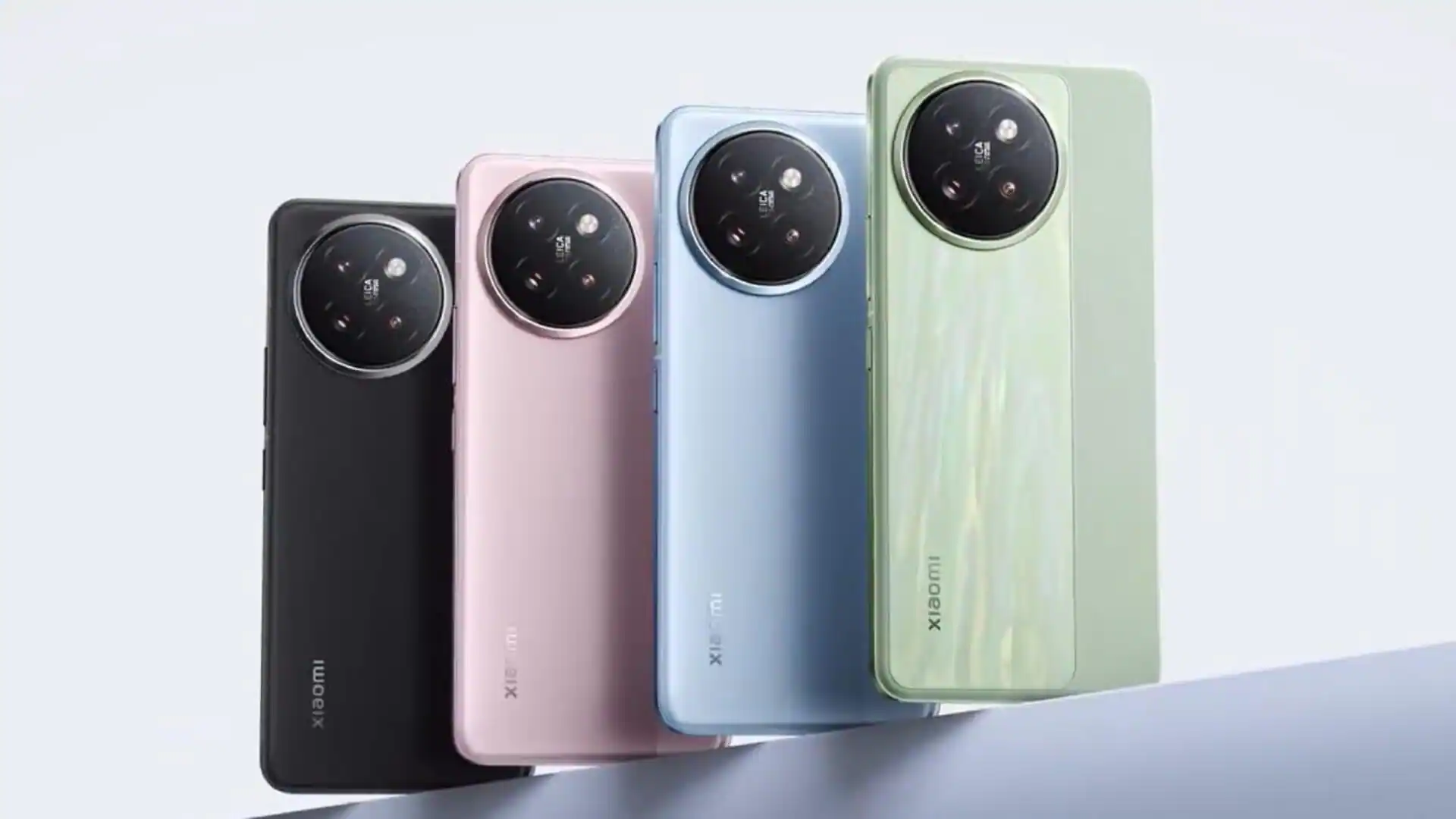 Features a 6.55-inch quad-curved AMOLED display with 1.5K resolution