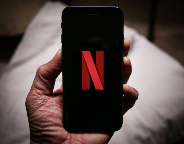 Netflix App to Stop Working on iPhones and iPads Running iOS 16 or ...