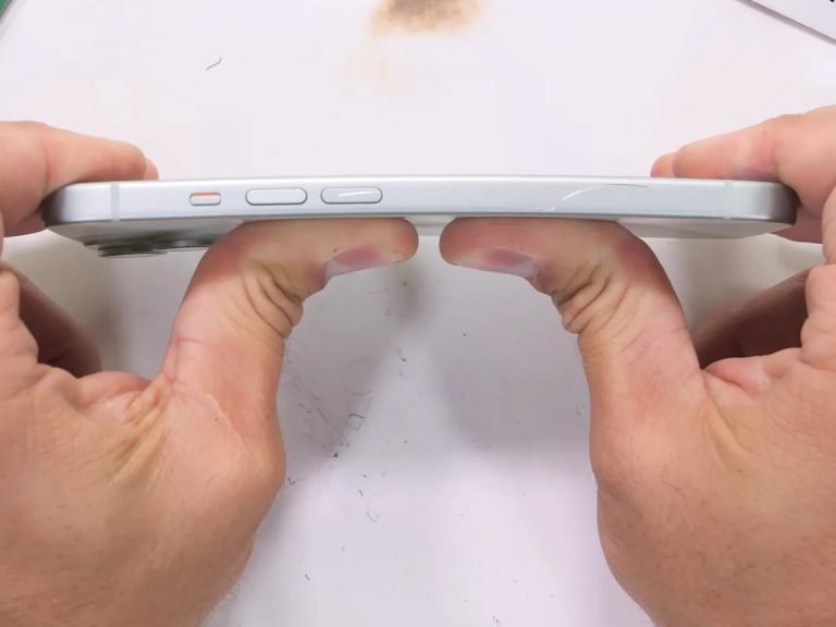 iPhone 16e Survives Bend Test In The Latest Durability Test Video