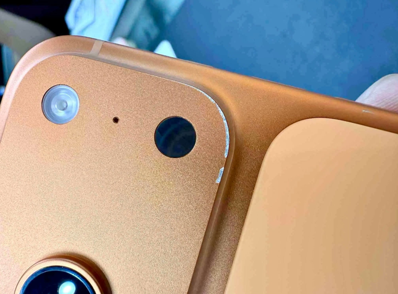  Apple responds to durability complaints. (Image credits - @WorkaholicDavid)