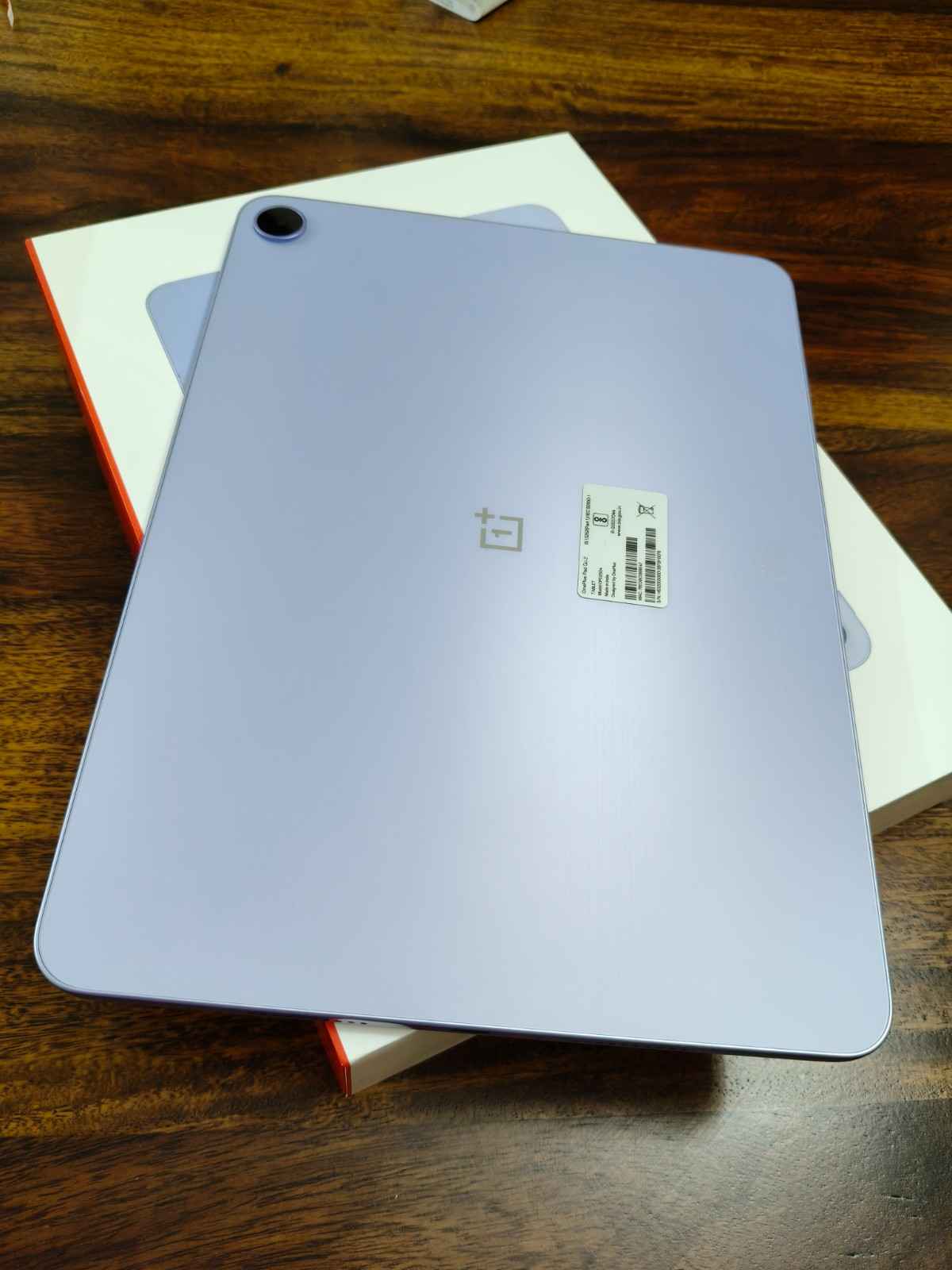 10050mAh battery with 45W charging delivers long, reliable all-day performance.