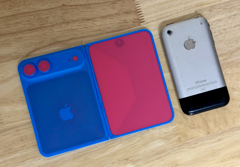 3D-Printed Mockups of Possible iPhone Fold. (Image credit - 512 Pixels)