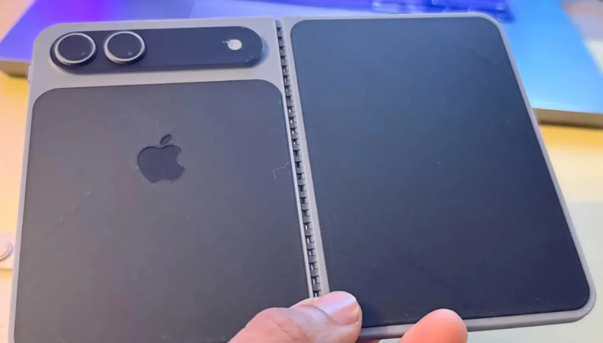 3D model of a possible iPhone Fold design.