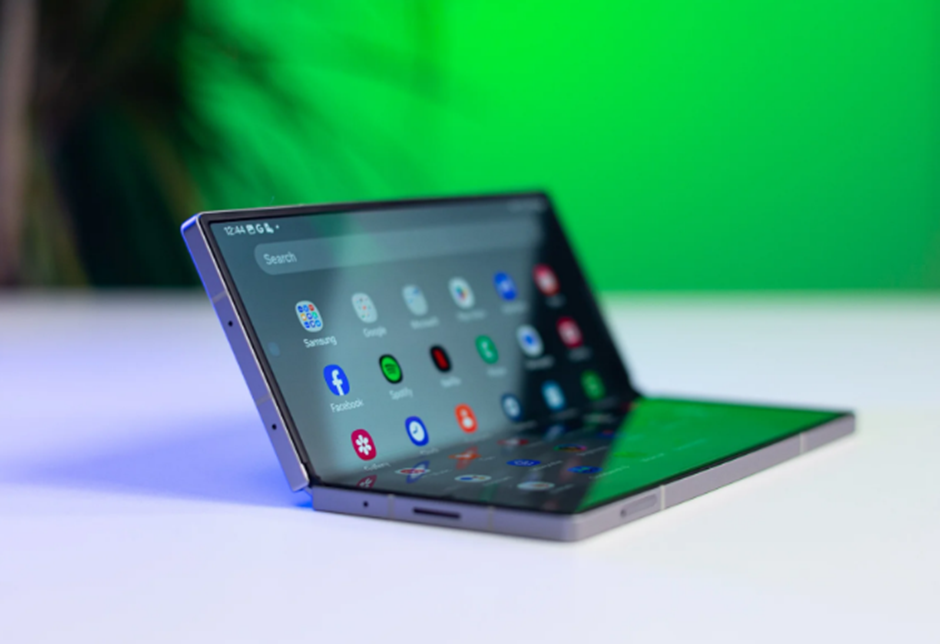 Apple’s foldable iPhone is likely to be Similar to the Galaxy Z Fold Series