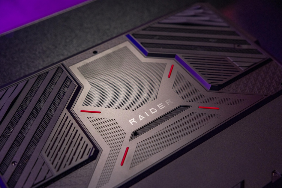 MSI Raider 18 HX AI is built as a desktop replacement laptop (Pic Credit: MSI Middle East)