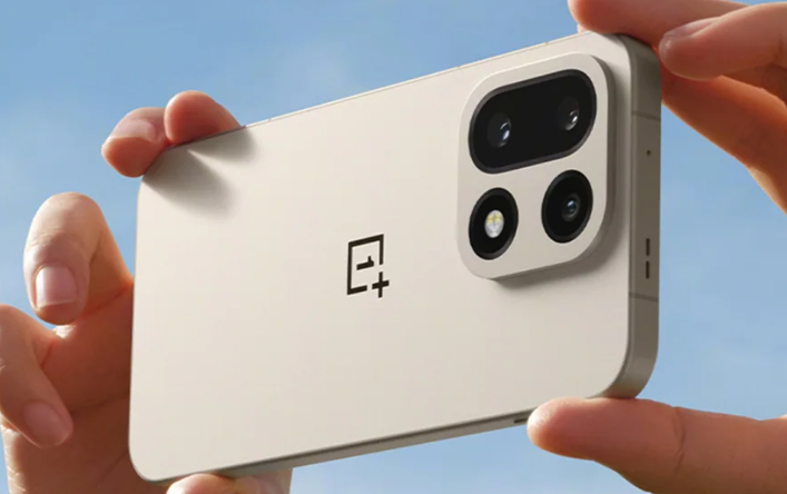 OnePlus 15 in the picture for reference. (Image credit - OnePlus)