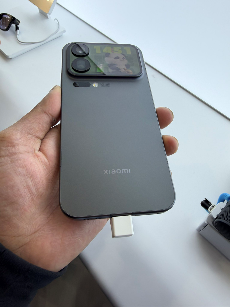 Xiaomi 17 Max is expected to have a battery ranging from 6,300mAh to 7,500mAh (Pic Credit: Rjey)