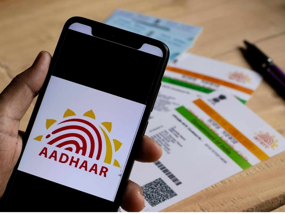India Drops Plan to Require Preinstalled Aadhaar App on Smartphones After Apple and Samsung Object