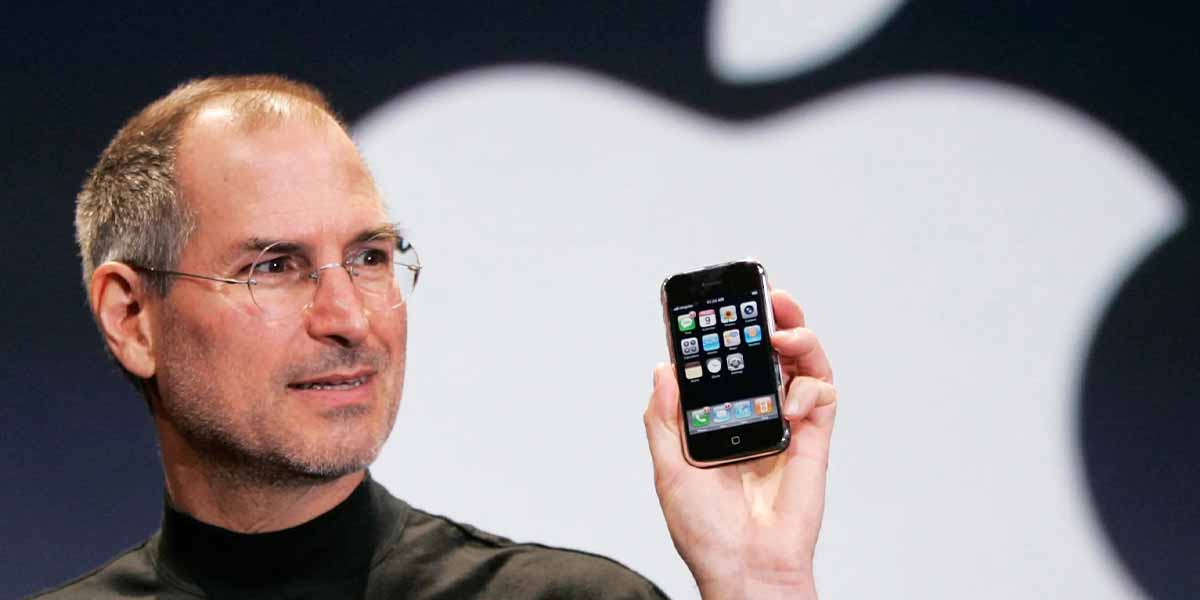 Apple has recorded growth in all major regions (Pic Credit: @WOLF_Financial on X)