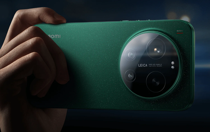 Xiaomi 17 Ultra in the picture for reference. (Image credit - Xiaomi)