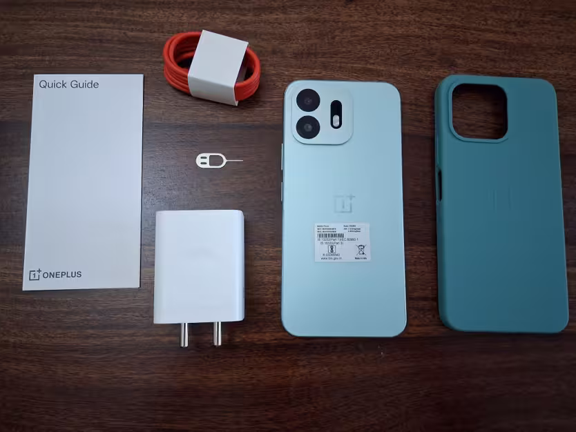 OnePlus N6 in the box contents.